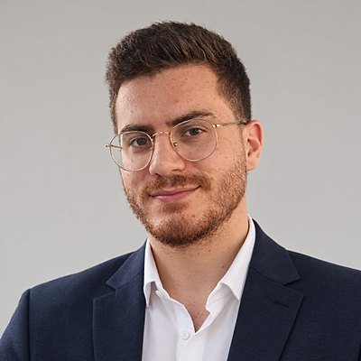 A verified tutor on iykno